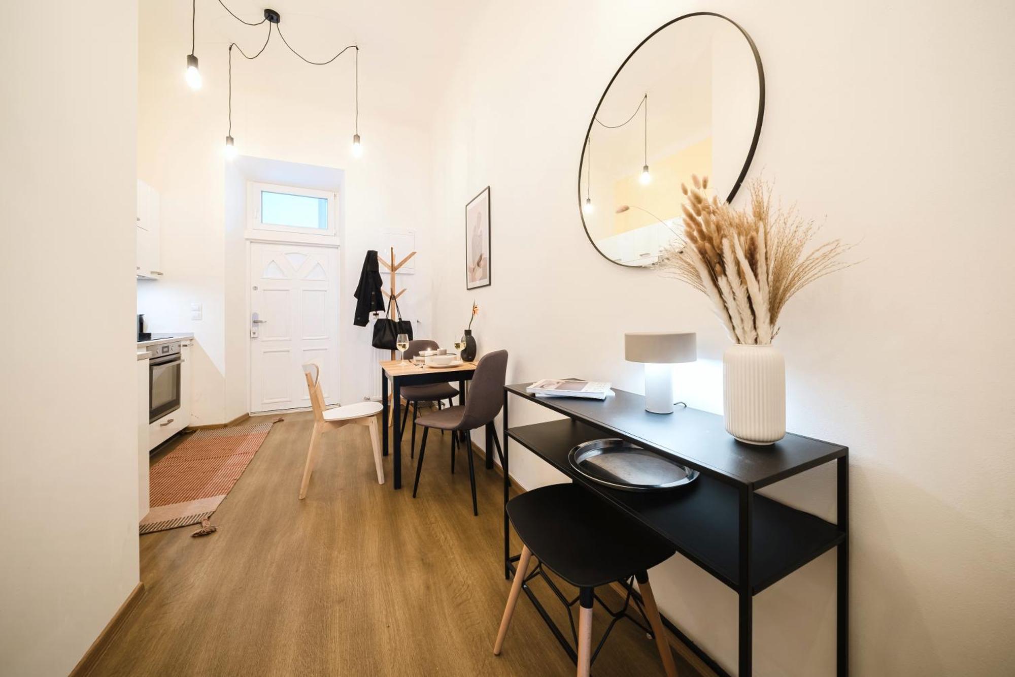 Days - Sunlit 1bdr - Netflix - Yet Quiet - New Town Apartament *