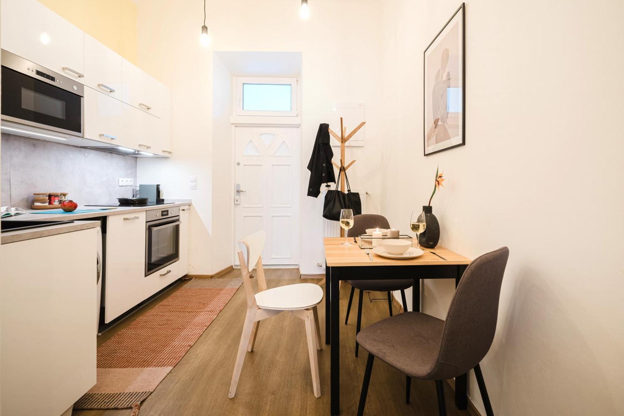 Days - Sunlit 1bdr - Netflix - Yet Quiet - New Town Apartament
